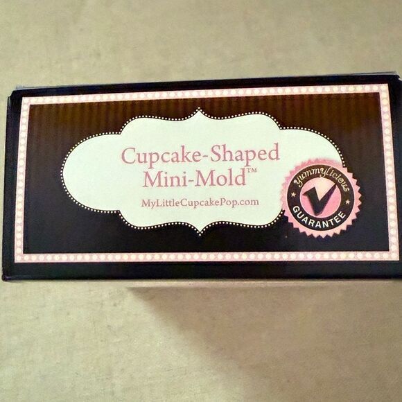 My Little Cake Pop - Cupcake Mold NIB Set of 4 - Picture 1 of 4